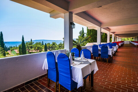 Apartmány Resort Medena - restaurace Maslina, Seget Donji, Trogirská riviéra, Chorvatsko