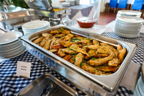 Apartmány Resort Medena - strava v restauraci Maslina, Seget Donji, Trogirská riviéra, Chorvatsko