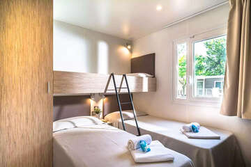 Mobilhome Lodge Premium pro 4–6 osob, Resort BiVillage, Fažana, Istrie, Chorvatsko