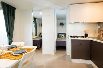 Mobilhome Lodge Comfort pro 5–6 osob, Resort BiVillage, Fažana, Istrie, Chorvatsko