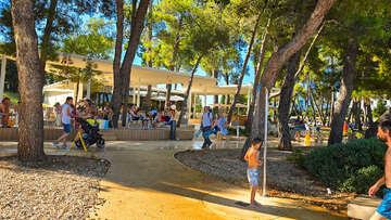 Apartmány Borik I - restaurace u pláže, Rovinj, Istrie, Chorvatsko