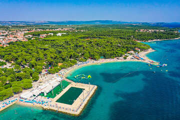 Resort San Antonio*** - oblázková pláž Dražica, Biograd na Moru, Zadarská riviéra, Chorvatsko