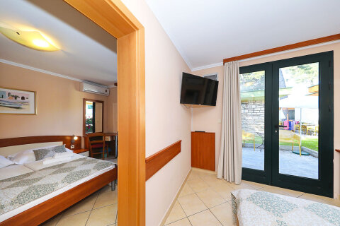 Pokoj Konekt pro 4 osoby - Resort San Antonio***, Biograd na Moru, Zadarská riviéra, Chorvatsko