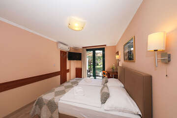 Pokoj Family Suite pro 4–5 osob - Resort San Antonio***, Biograd na Moru, Zadarská riviéra, Chorvatsko