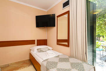 Pokoj Standard pro 3 osoby - Resort San Antonio***, Biograd na Moru, Zadarská riviéra, Chorvatsko