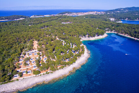 Mobilhome Resort Čikat - letecký pohled, Mali Lošinj, ostrov Lošinj, Chorvatsko
