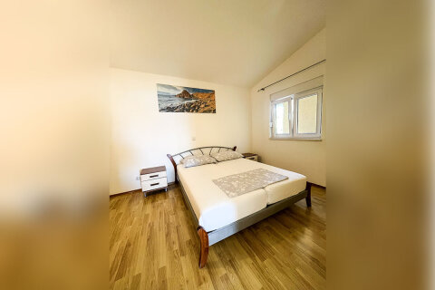 A2 - apartmány Vuković, Duće, Omišská riviéra, Chorvatsko