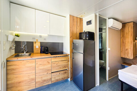 Mobilhome Cozy pro 2–3 osoby, Falkensteiner Premium Camping Zadar, Chorvatsko