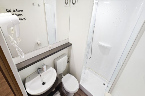 Glamping Premium Home pro 4–6 osob, Falkensteiner Premium Camping Zadar, Chorvatsko