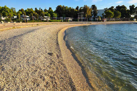 Falkensteiner Premium Camping Zadar - pláž před resortem, Chorvatsko