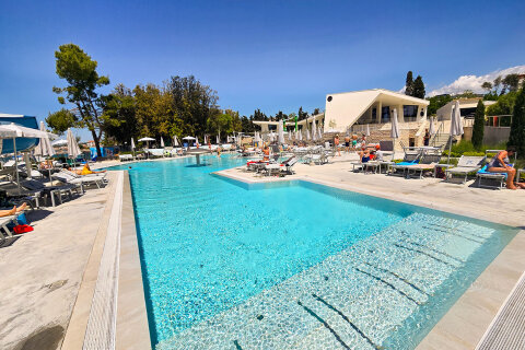 Falkensteiner Premium Camping Zadar - bazén s vodními atrakcemi, Chorvatsko