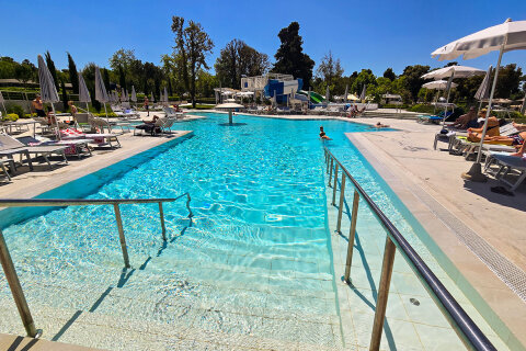 Falkensteiner Premium Camping Zadar - bazén s vodními atrakcemi, Chorvatsko