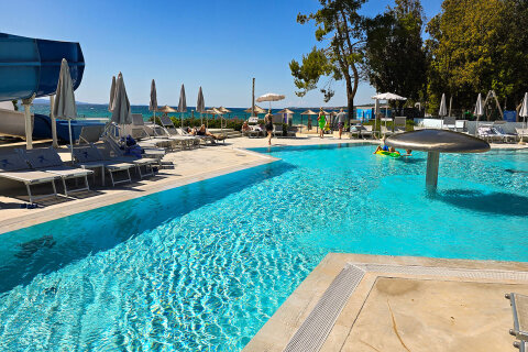 Falkensteiner Premium Camping Zadar - bazén s vodními atrakcemi, Chorvatsko