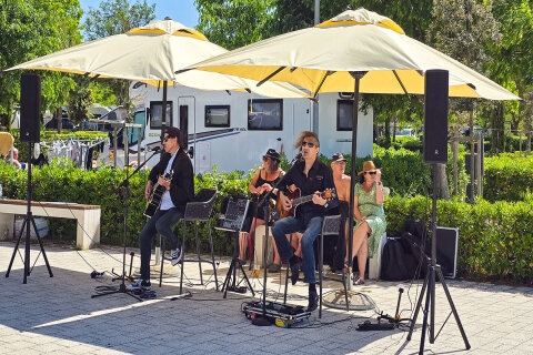 Falkensteiner Premium Camping Zadar - živá hudba o sobotách, Chorvatsko
