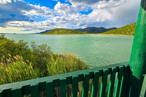 Vranské jezero, návštěvnické centrum Prosika, Zadarská riviéra, Chorvatsko
