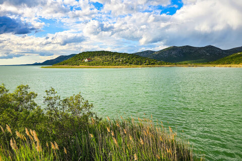 Vranské jezero, návštěvnické centrum Prosika, Zadarská riviéra, Chorvatsko