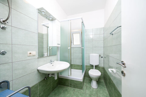 A2 - apartmány Bili, Duće, Omišská riviéra, Chorvatsko