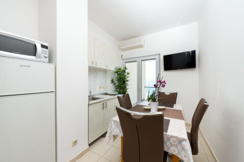 A1 - apartmány Bili, Duće, Omišská riviéra, Chorvatsko