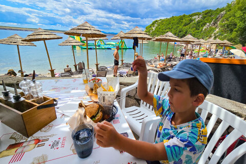 Apartmány Kačjak - bistro u oblázkové pláže, Dramalj, Crikvenická riviéra, Chorvatsko