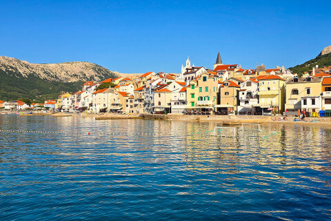 Baška - centrum, ostrov Krk, Chorvatsko