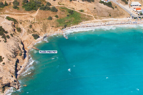 Baška - pláž pro psy, ostrov Krk, Chorvatsko