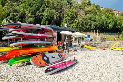 Mobilhome Oliva - půjčovna paddleboardů u pláže Maslinica, Rabac, Istrie, Chorvatsko