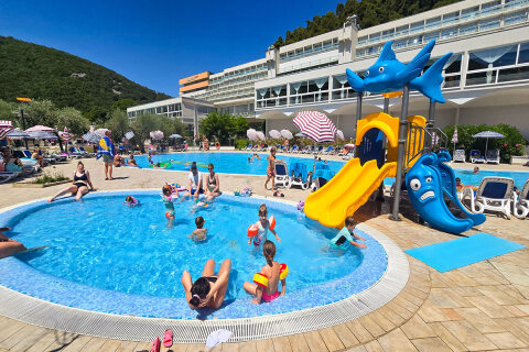 Mobilhome Oliva - brouzdaliště a bazén pro nejmenší, Rabac, Istrie, Chorvatsko