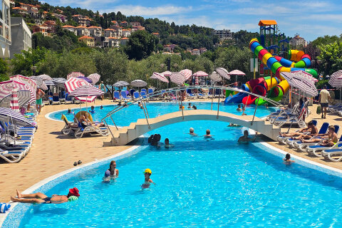 Mobilhome Oliva - bazén s tobogány, Rabac, Istrie, Chorvatsko