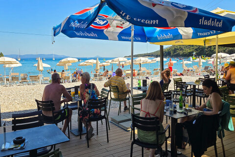 Mobilhome Oliva - bar u pláže Maslinica, Rabac, Istrie, Chorvatsko