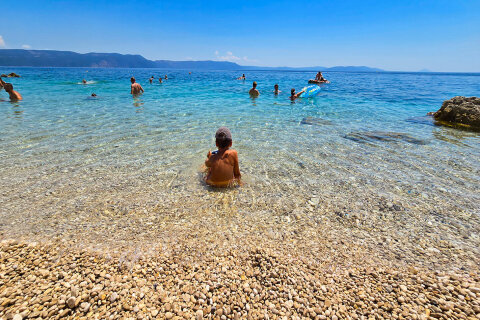 Pláž Girandella, Rabac, Istrie, Chorvatsko