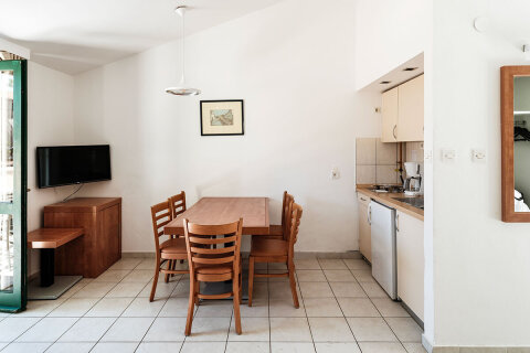 Apartmán AP/5*** pro 4–5 osob, Zaton Holiday Resort, Zaton, Zadarská riviéra, Chorvatsko