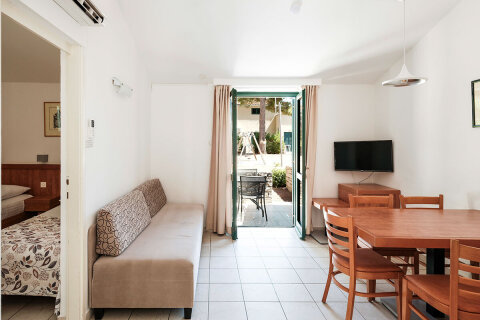 Apartmán AP/5*** pro 4–5 osob, Zaton Holiday Resort, Zaton, Zadarská riviéra, Chorvatsko