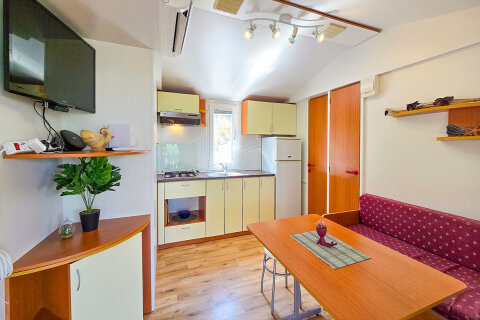 Mobilhome Kučica, Tkon, ostrov Pašman, Chorvatsko