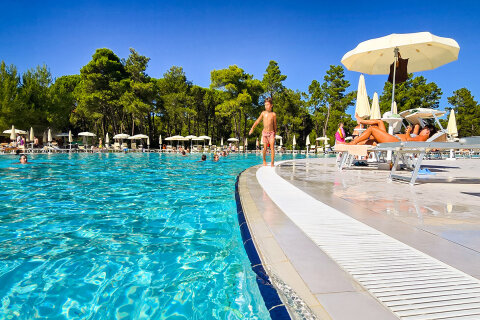 Zaton Holiday Resort - nový bazénový komplex otevřený v roce 2025, Zaton, Zadarská riviéra, Chorvatsko