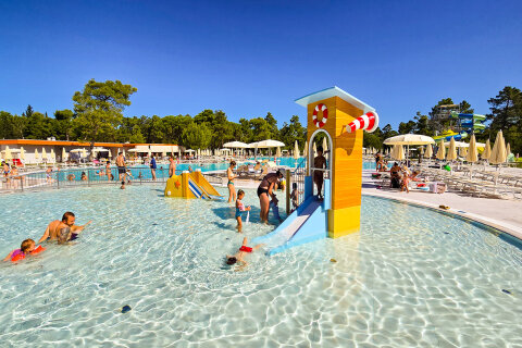 Zaton Holiday Resort - nový bazénový komplex otevřený v roce 2025, Zaton, Zadarská riviéra, Chorvatsko