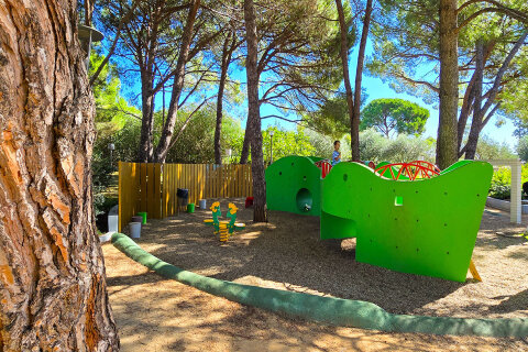 Zaton Holiday Resort - dětské hřiště, Zaton, Zadarská riviéra, Chorvatsko