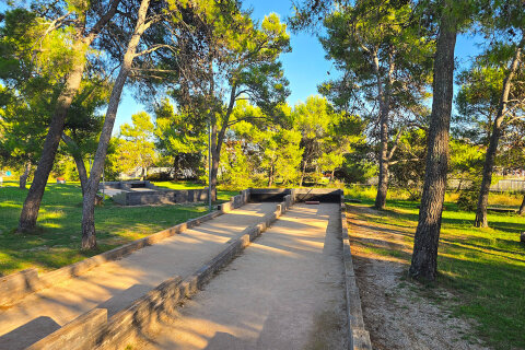 Zaton Holiday Resort - dráhy pro petanque, Zaton, Zadarská riviéra, Chorvatsko