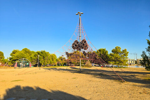 Zaton Holiday Resort - dětské hřiště u pláže, Zaton, Zadarská riviéra, Chorvatsko