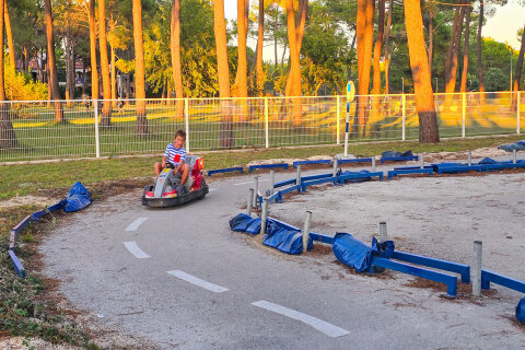 Zaton Holiday Resort - miniškola řízení, Zaton, Zadarská riviéra, Chorvatsko