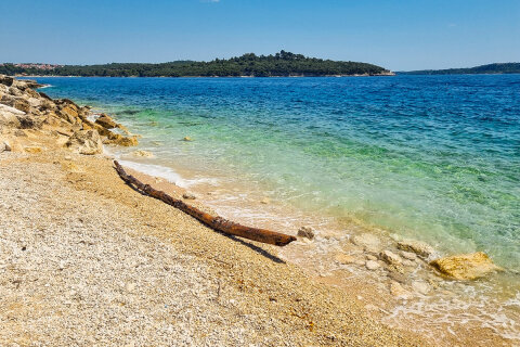 Ostrůvek Sveti Jerolim, národní park Brijuni, Istrie, Chorvatsko