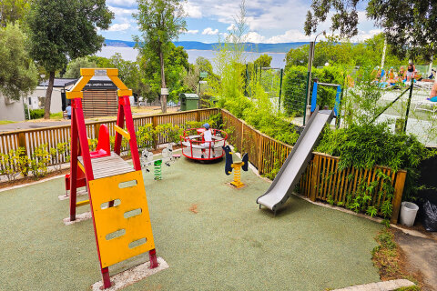 Mobilhome Tropical - dětské hřiště v kempu, Selce, Crikvenická riviéra, Chorvatsko