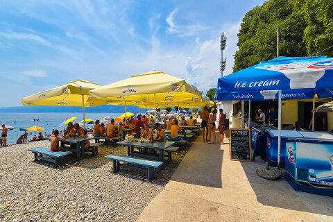 Prázdninový dům Kantrida - bistro u oblázkové pláže Kantrida 500 m od domu, Rijeka, Chorvatsko