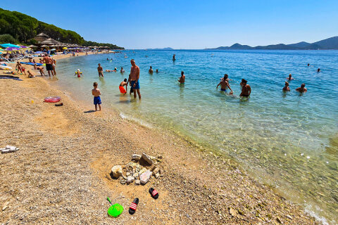Resort San Antonio*** - oblázková pláž Dražica, Biograd na Moru, Zadarská riviéra, Chorvatsko