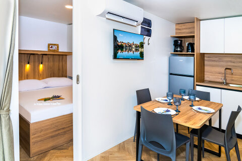 MHAC2 - Mobilhome Adria Mline 4+1 C2 zona Last row pro 4–5 osob, Almissa Resort, Omiš, Chorvatsko