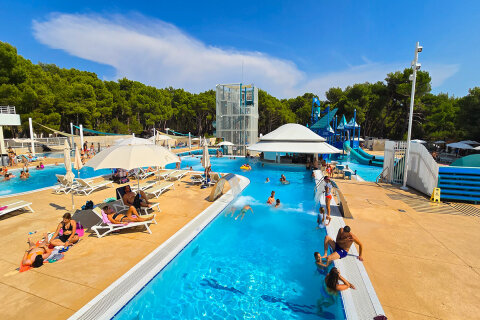 Čikat Resort*** - aquapark, Mali Lošinj, ostrov Lošinj, Chorvatsko