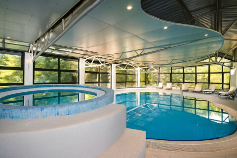 Hotel Flores**** - vnitřní bazén a vířivka, Poreč, Istrie, Chorvatsko