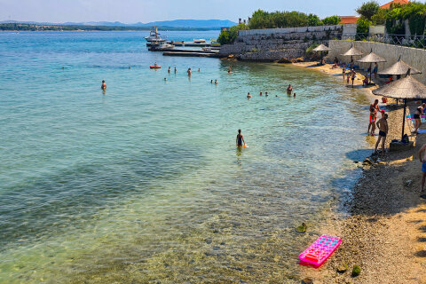 Apartmán Kornelija - písečná pláž Južna plaža 250 m od domu, Tkon, ostrov Pašman, Chorvatsko