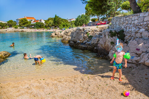 Mandre - pláž u domů Silvano a Roza, ostrov Pag, Chorvatsko