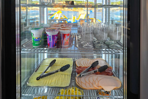 Resort Zelena Punta - bufetové snídaně v baru Skakaona, Kukljica, ostrov Ugljan, Chorvatsko