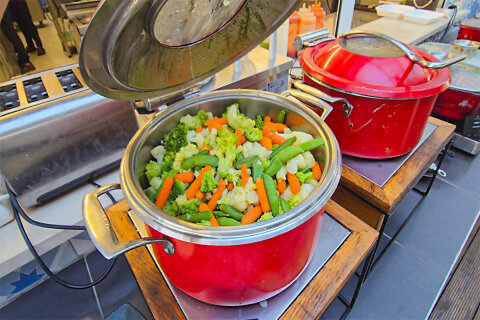 Resort Zelena Punta - bufetové večeře v baru Skakaona, Kukljica, ostrov Ugljan, Chorvatsko